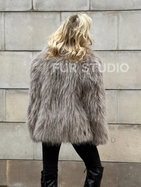 Полушубок из енота с английским воротником - фото 6