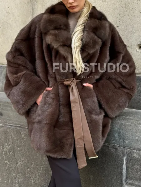 Полушубок норковый женский с воротником куница - фото 1