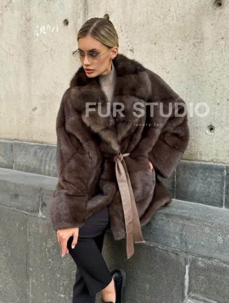 Полушубок норковый женский с воротником куница - фото 8