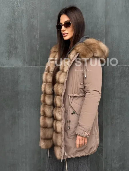 Женский пуховик с мехом куницы - фото 6
