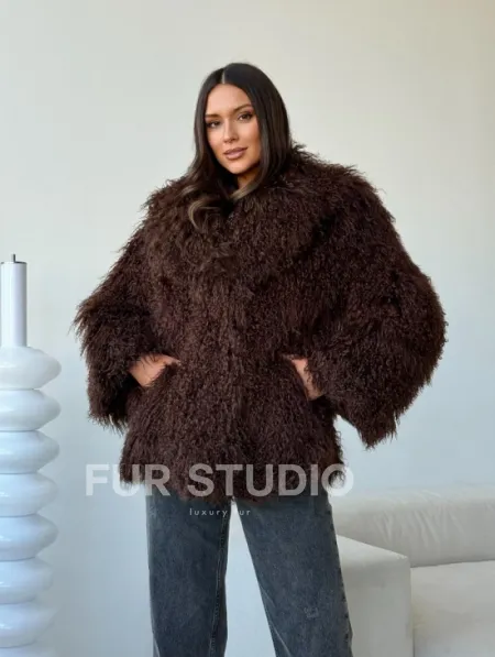 Коричневая шуба из ламы - фото 9