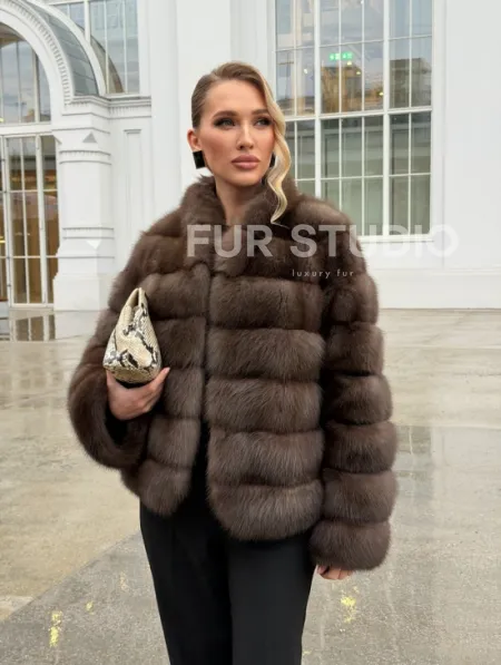 Меховой жакет из куницы - фото 26
