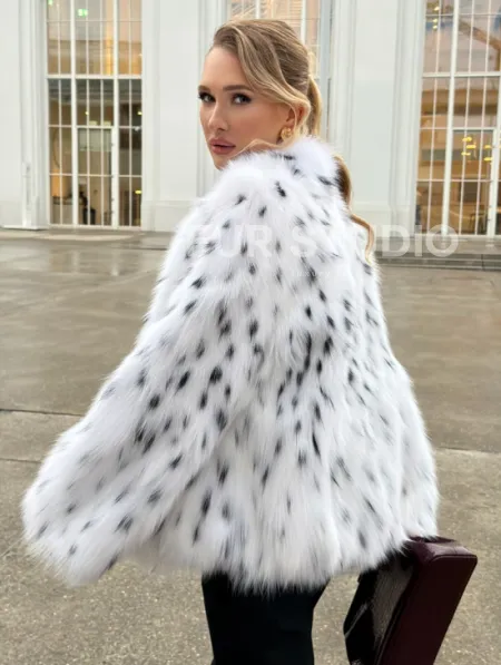 Шуба укороченная из арктической лисы под рысь - фото 10
