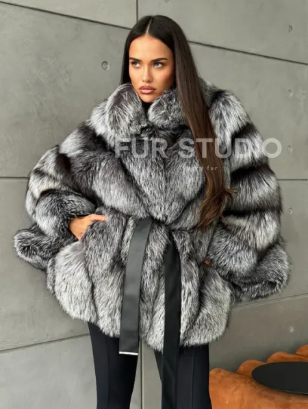 Шуба из чернобурой лисы 