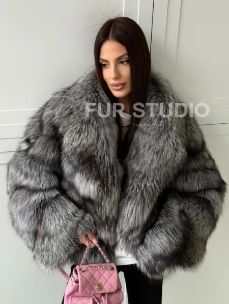 Полушубок из натурального меха чернобурки - фото 8