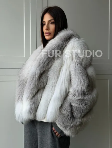 Полушубок из белой лисы, рукава - косички - фото 6