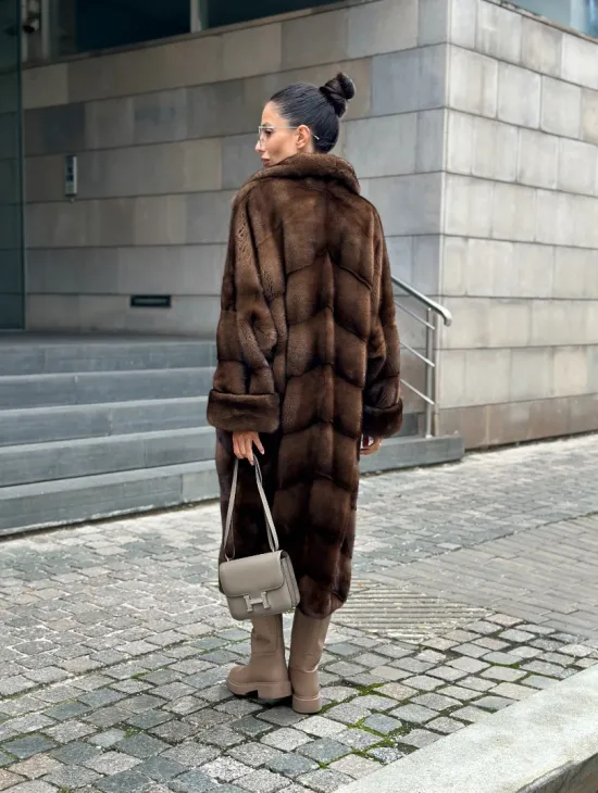 Шуба из меха норки английский воротник - цвет соболь - фото 8