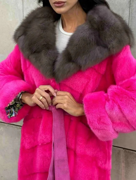 Шуба норковая с капюшоном из меха куницы - цвет фуксия - фото 3