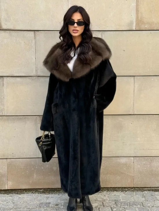 Шуба из норки Saga furs с капюшоном куницы, цельный мех - TOTAL BLACK - фото 11