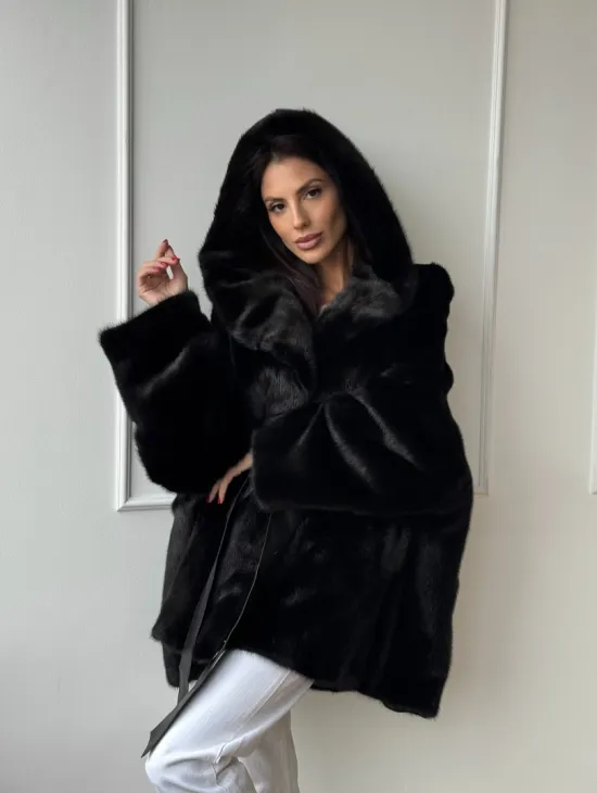 Летучая мышь шуба из черной норки с меховым капюшоном - оверсайз - фото 10