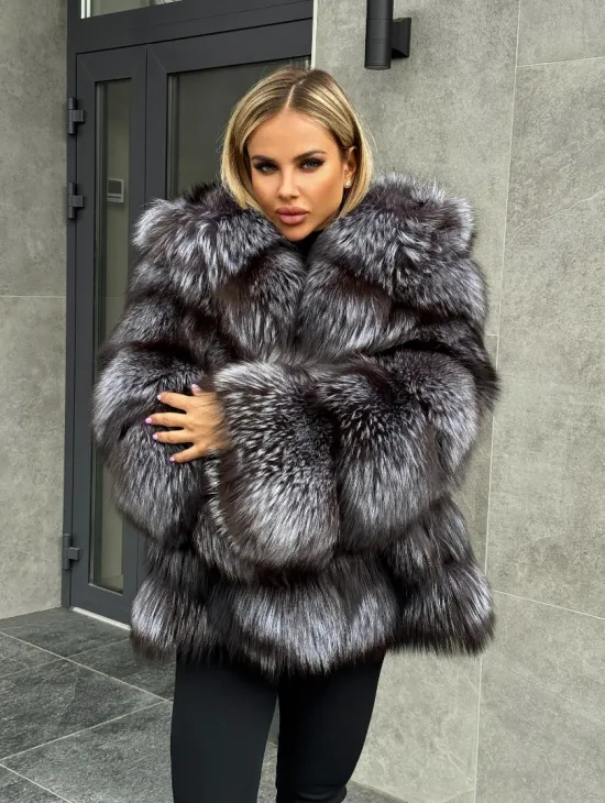 Шуба натуральная из чернобурки с капюшоном - фото 9