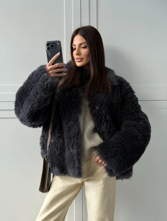 Короткая шуба - дубленка из натуральной овчины,  воротник апаш - фото 12