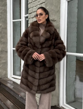 Шуба из меха куницы средней длины цвет темный соболь - фото 6