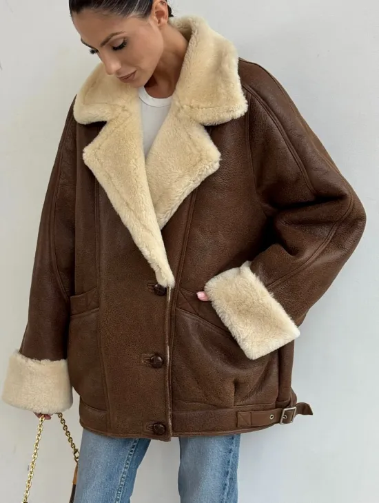 Коричневая женская винтажная дубленка на пуговицах - фото 9