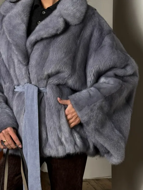 Короткая норковая шуба в стиле оверсайз с английским воротником - фото 1