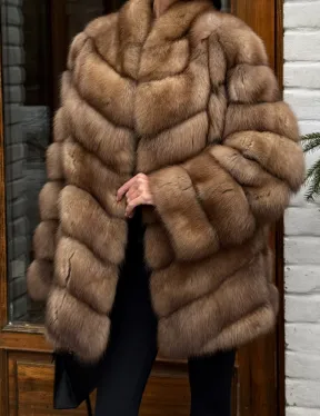 Полушубок из куницы с воротником V-образным - фото 3