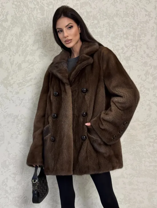 Шикарный норковый жакет с английским воротником и накладными карманами в цвете соболь - фото 4