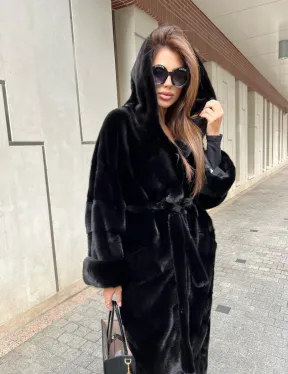 Шуба из норки Velvet с капюшоном в черном цвете - фото 3