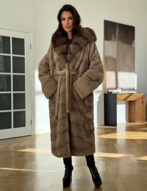 Бежевая норковая шуба с капюшоном куница - фото 0