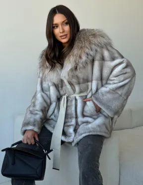 Шуба из натуральной норки с капюшоном из рыси - фото 6