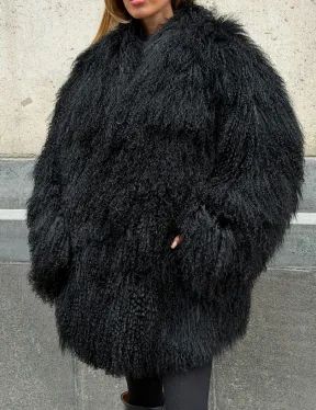 Черная шуба из ламы V-образный вырез - фото 3