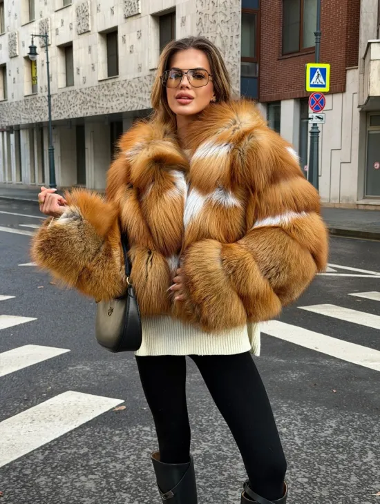 Шуба из лисы с капюшоном - фото 9
