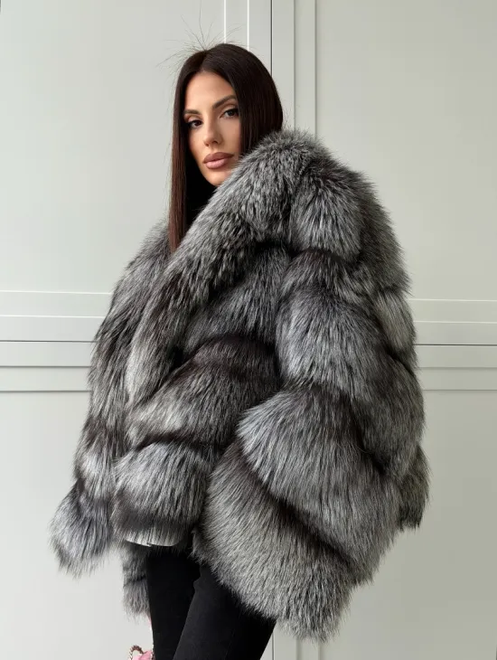 Полушубок из натурального меха чернобурки - фото 9