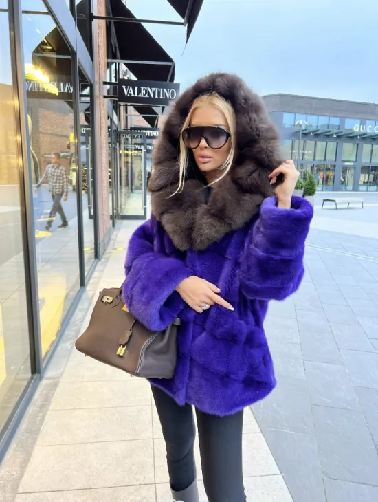 Шуба норковая с капюшоном из меха куницы - цвет фиолетовый - фото 0