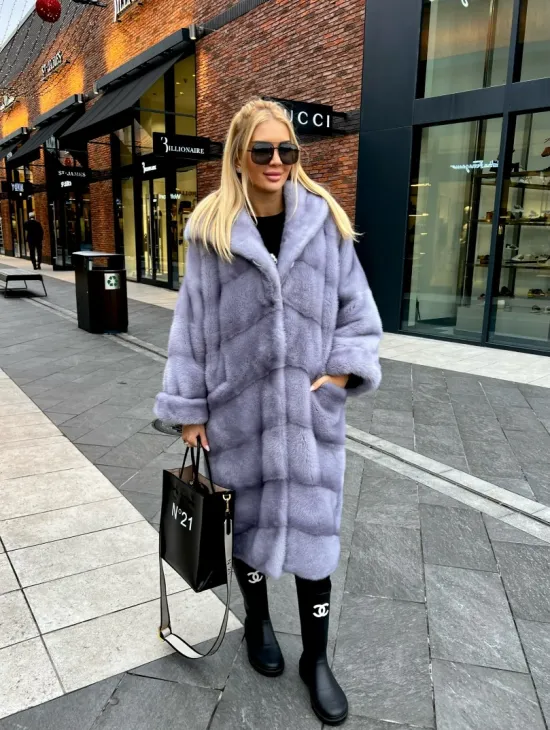 Шикарная норковая шуба с капюшоном - цвет сапфир - фото 4