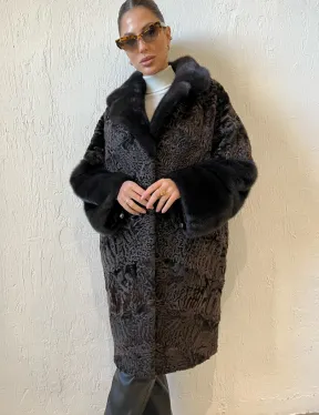 Шуба из каракульчи с отделкой из меха норки - фото 4