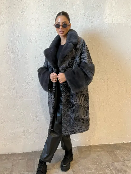 Шуба из меха каракульчи с отделкой из норки - фото 7