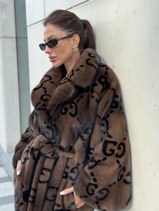 Шуба летучая мышь плюшевая норка VELVET - цвет орех - фото 1