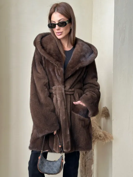 Летучая мышь с капюшоном норка VELVET - цвет орех - фото 3